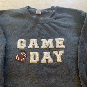 Woman’s Size Small Game Day Sweatshirt